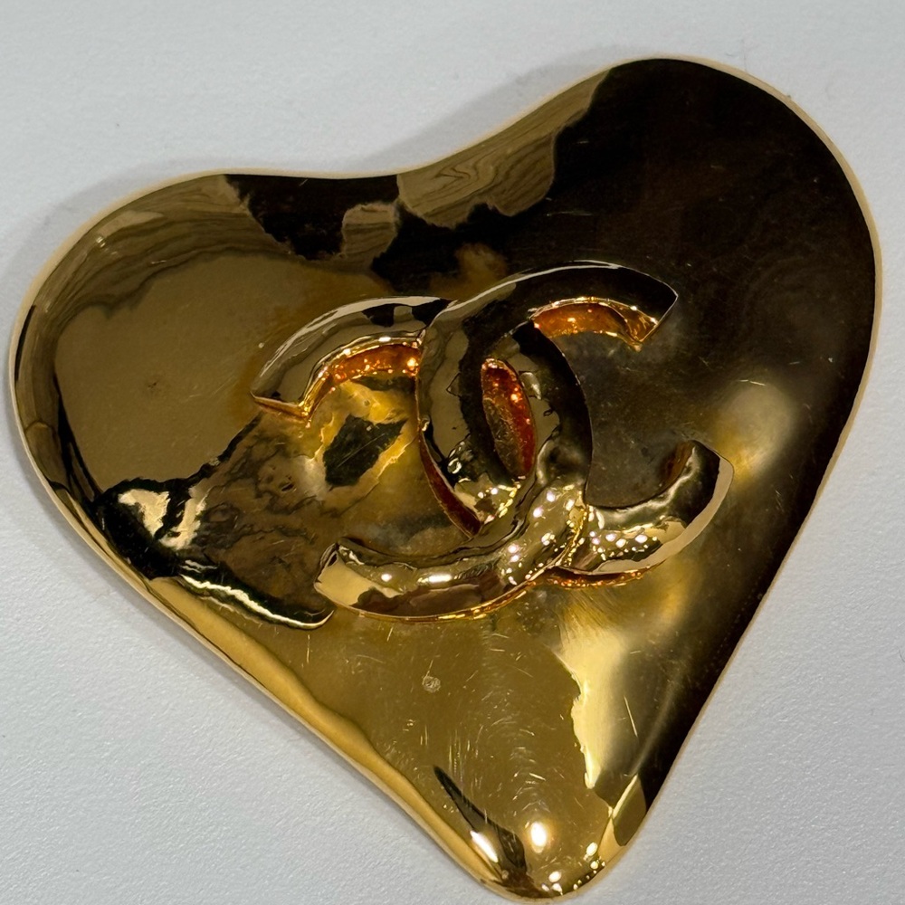 Vintage Chanel CC HEART Brooch an excellent condition comes with COA 24K plated